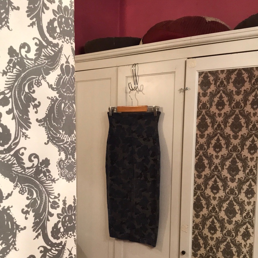 Ecote Navy Floral Print High Waisted Pencil Skirt - Picture 10 of 13